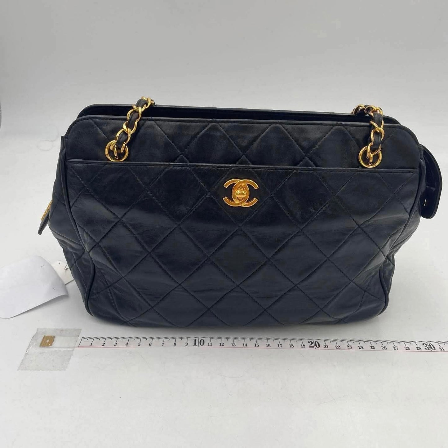 CHANEL shoulder