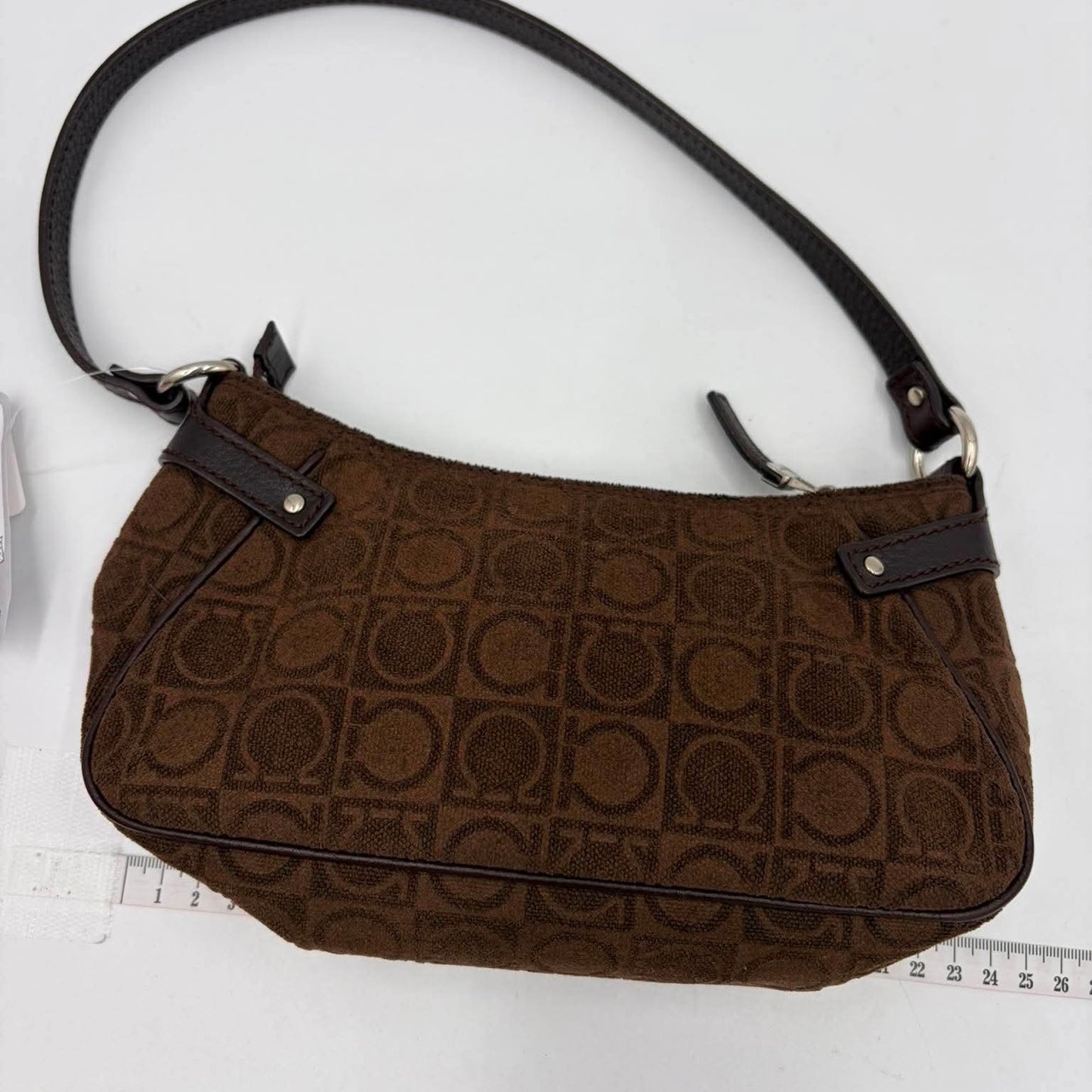 PRADA BURBERRY Ferragamo