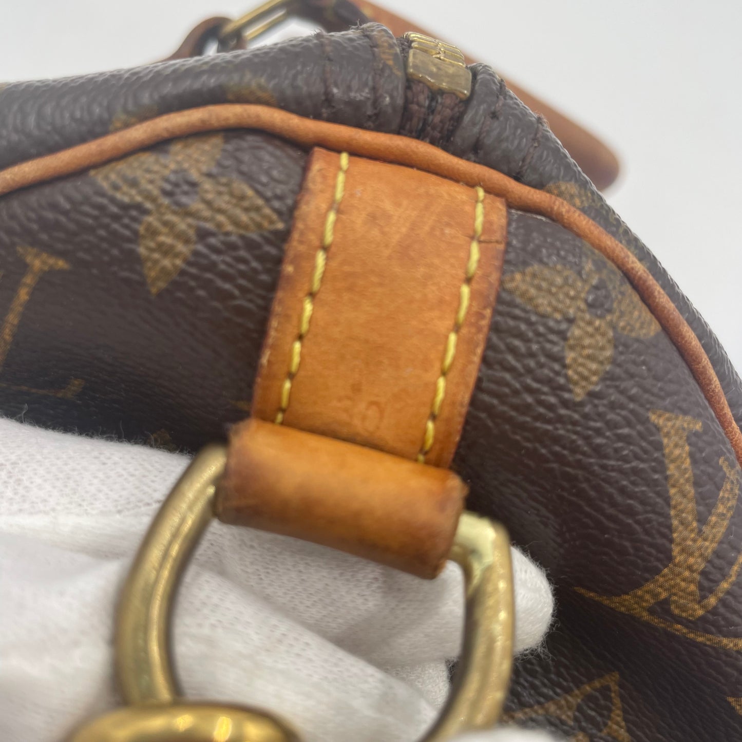 LOUIS VUITTON Monogram Speedy Bandoulière 30
