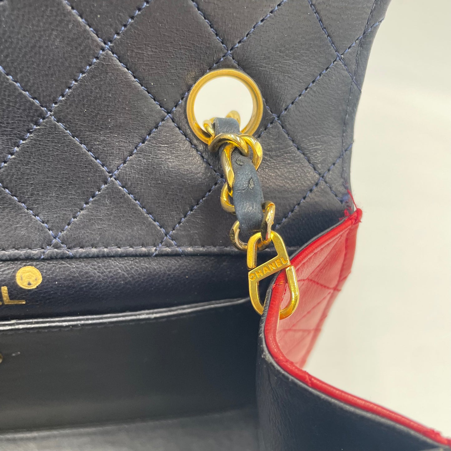 CHANEL Bicolor Quilted Chain Shoulder Bag Navy × Red