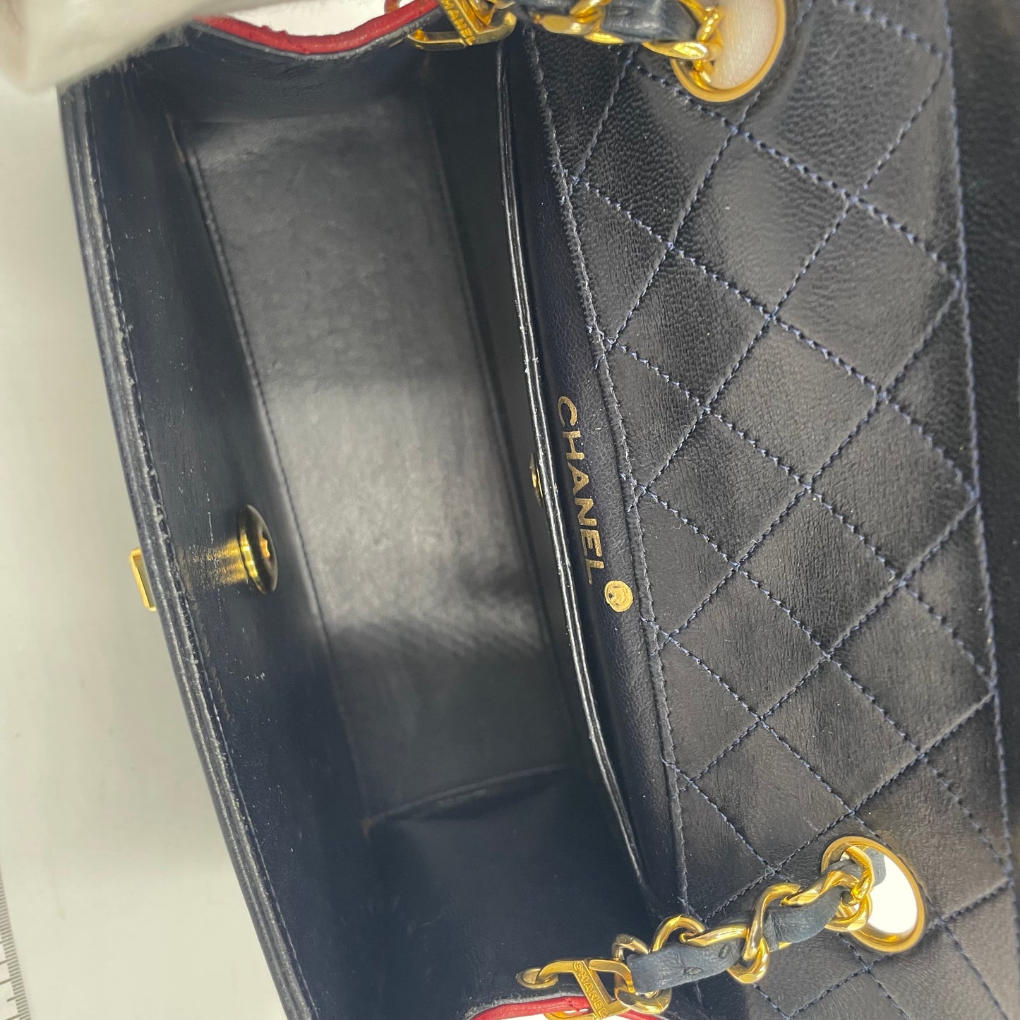 CHANEL Bicolor Quilted Chain Shoulder Bag Navy × Red
