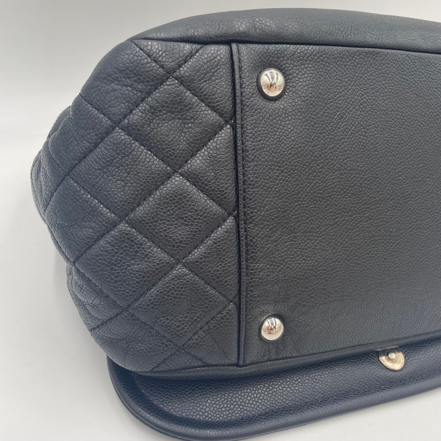 CHANEL CC Logo Lambskin Chain Shoulder Bag Black with Silver