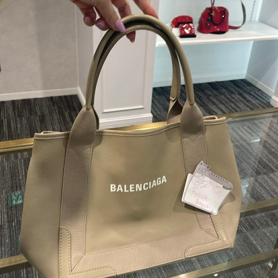 BALENCIAGA