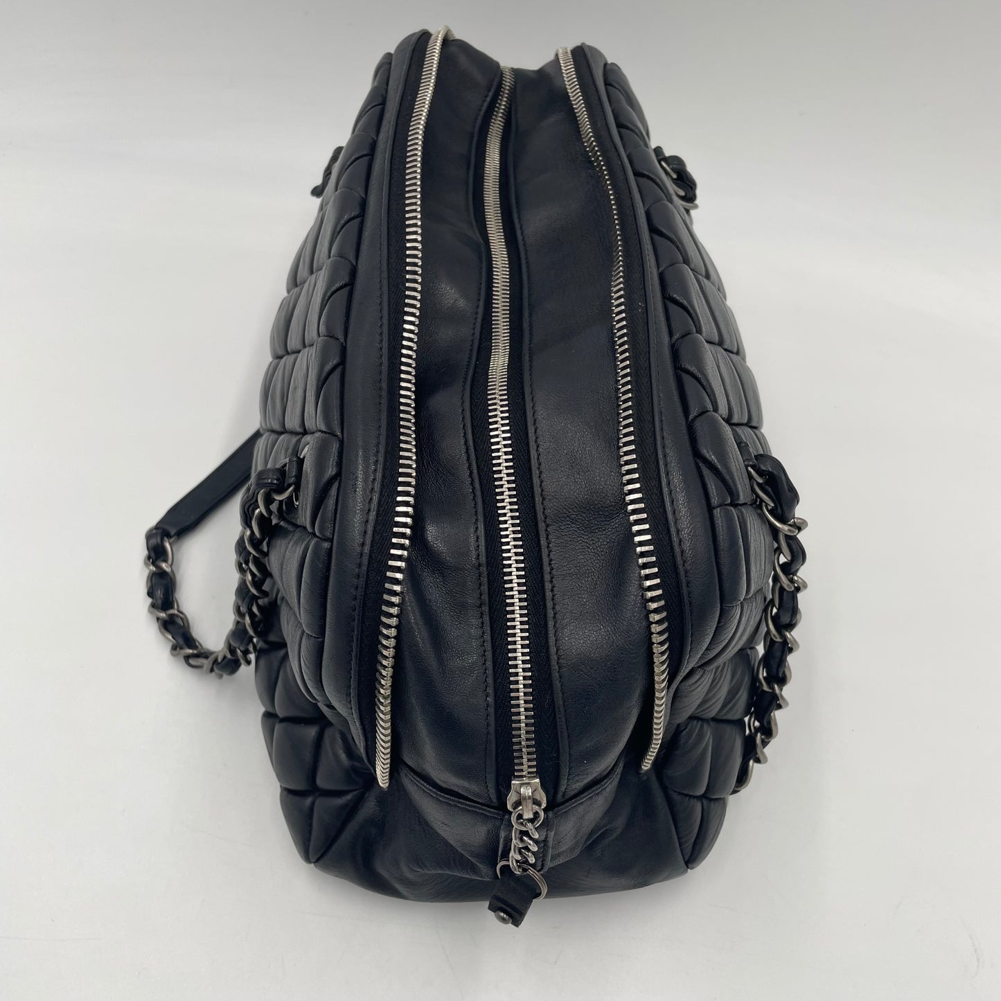 CHANEL Quilted Lambskin Chain Shoulder Bag