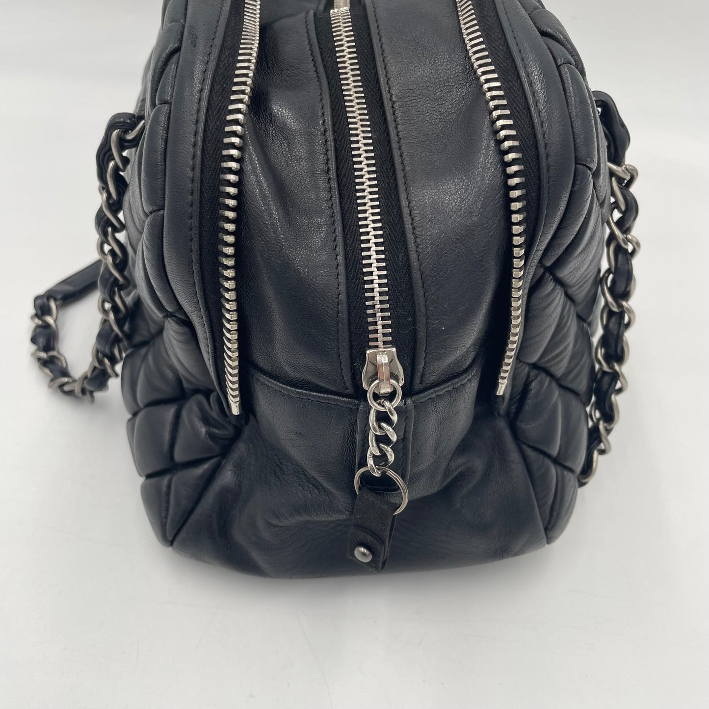 CHANEL Quilted Lambskin Chain Shoulder Bag