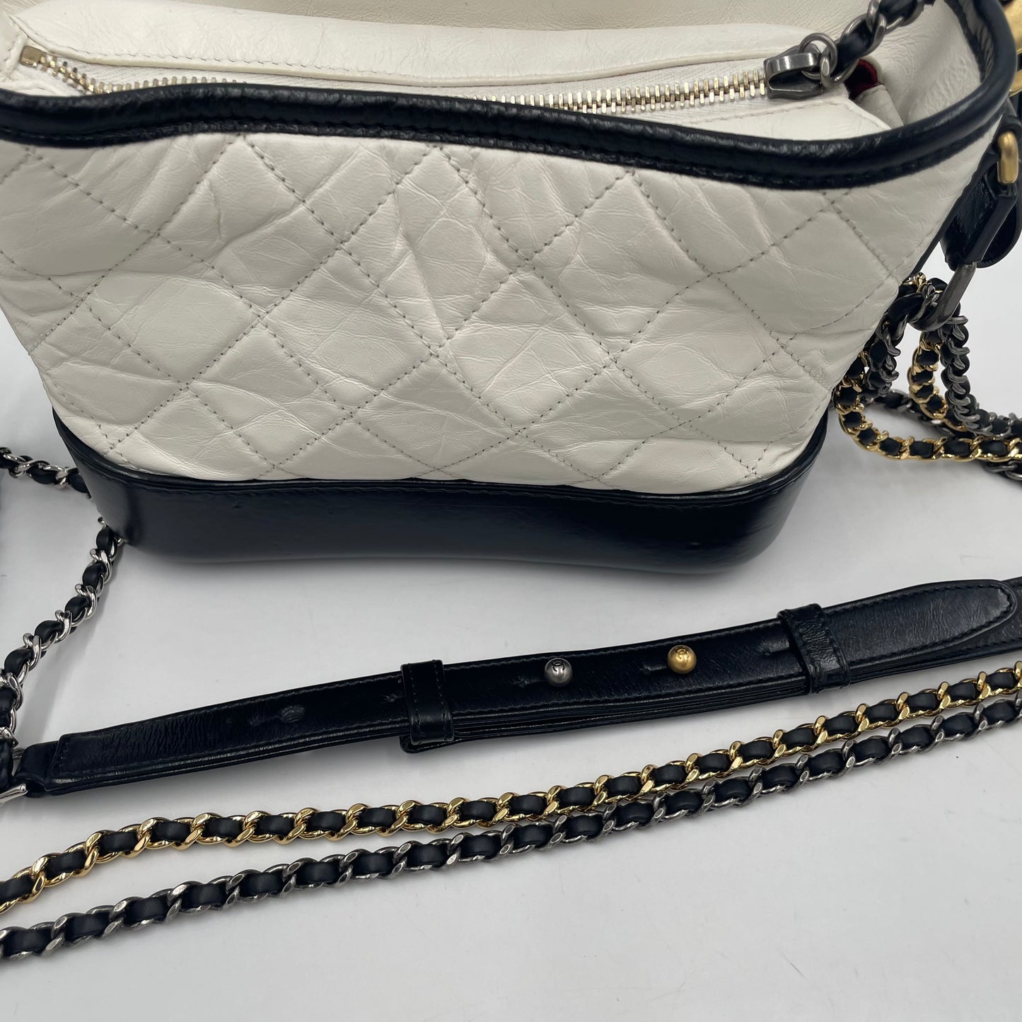CHANEL Gabrielle Chain Shoulder Bag