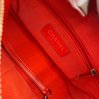 CHANEL Gabrielle Chain Shoulder Bag