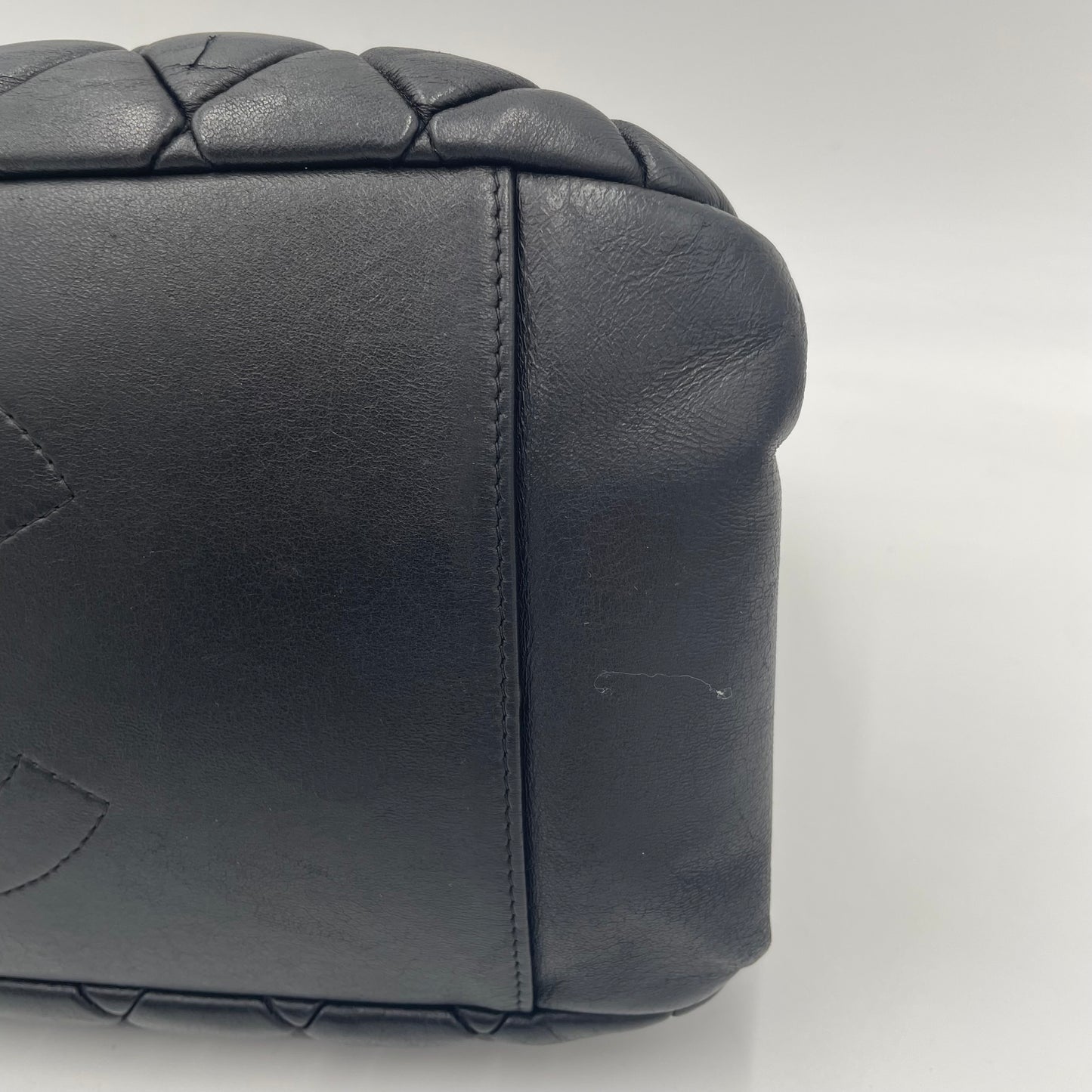 CHANEL Quilted Lambskin Chain Shoulder Bag