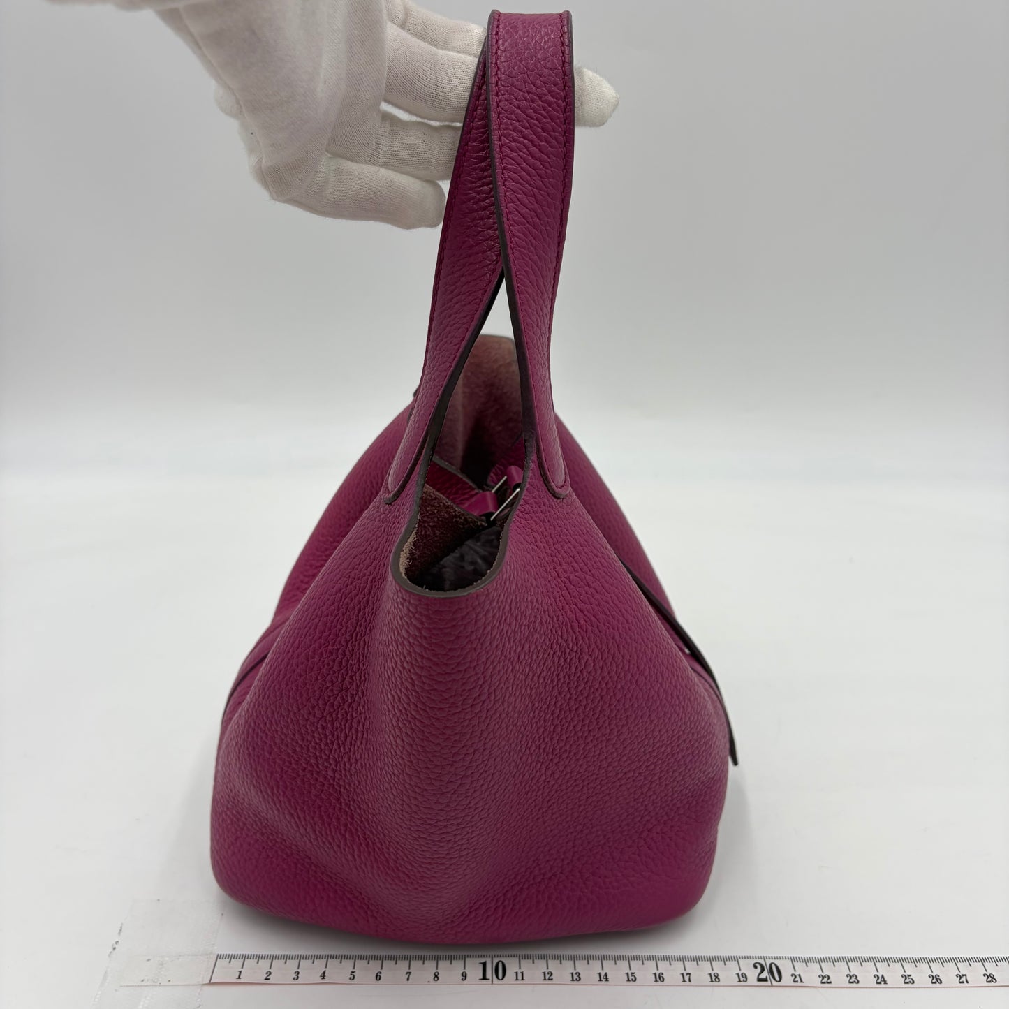 HERMES Picotin Lock PM 18 Rose Pourpre
Silver Hardware