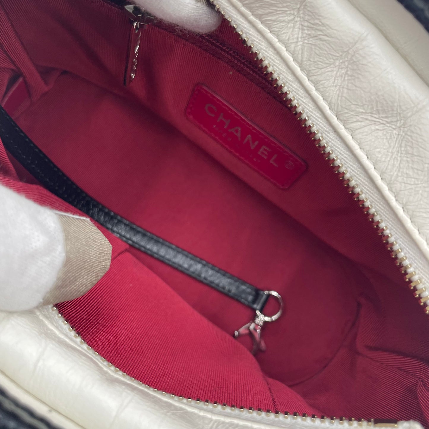 CHANEL Gabrielle Chain Shoulder Bag
