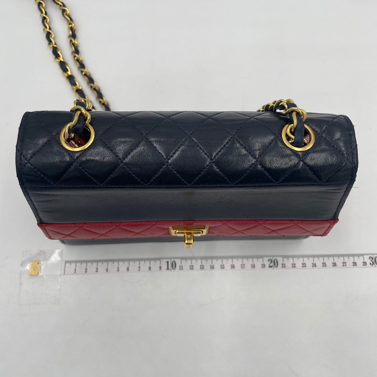 CHANEL Bicolor Quilted Chain Shoulder Bag Navy × Red