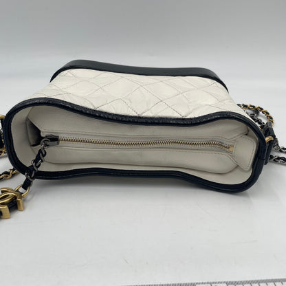 CHANEL Gabrielle Chain Shoulder Bag