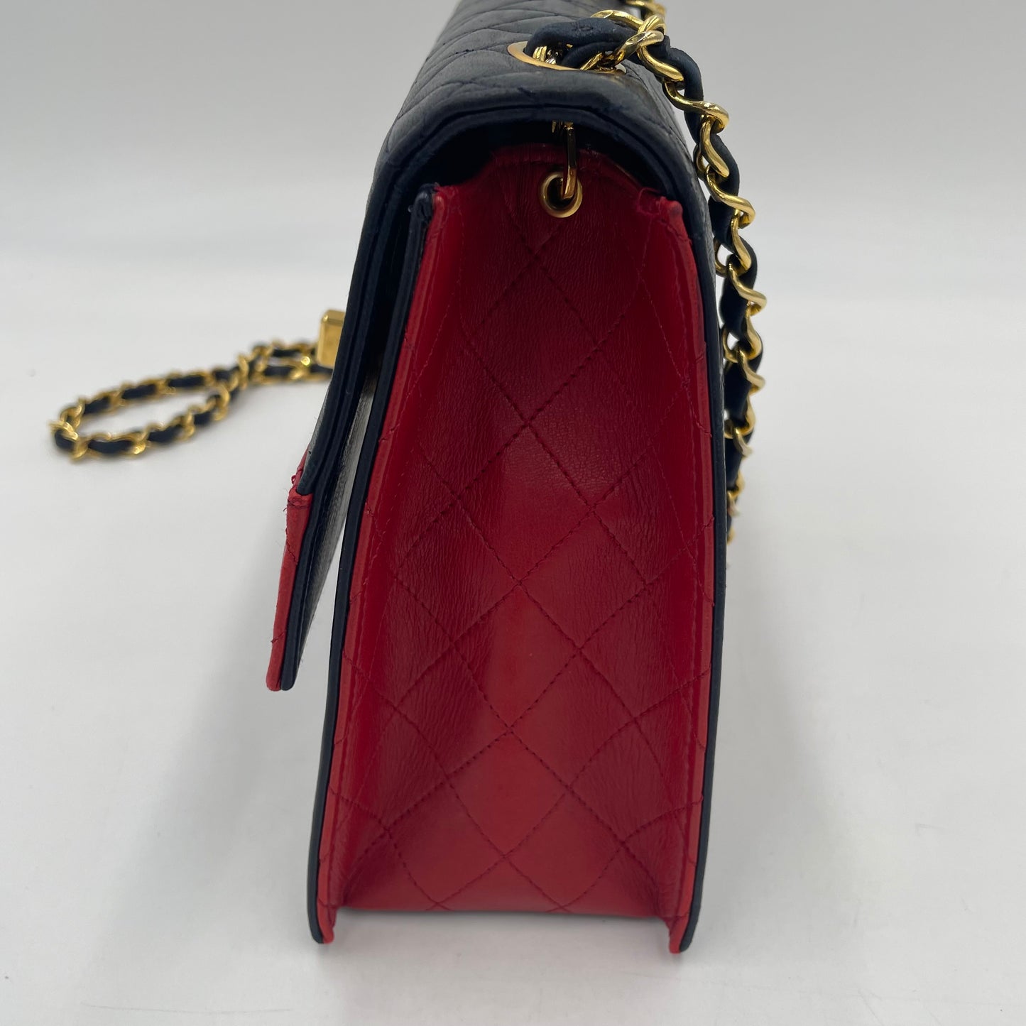 CHANEL Bicolor Quilted Chain Shoulder Bag Navy × Red
