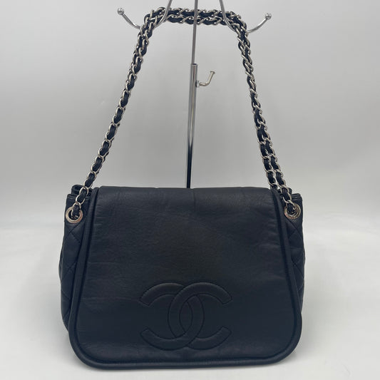 CHANEL CC Logo Lambskin Chain Shoulder Bag Black with Silver