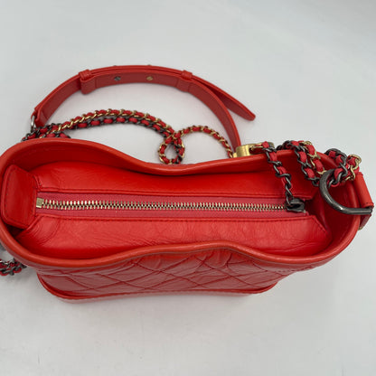 CHANEL Gabrielle Chain Shoulder Bag