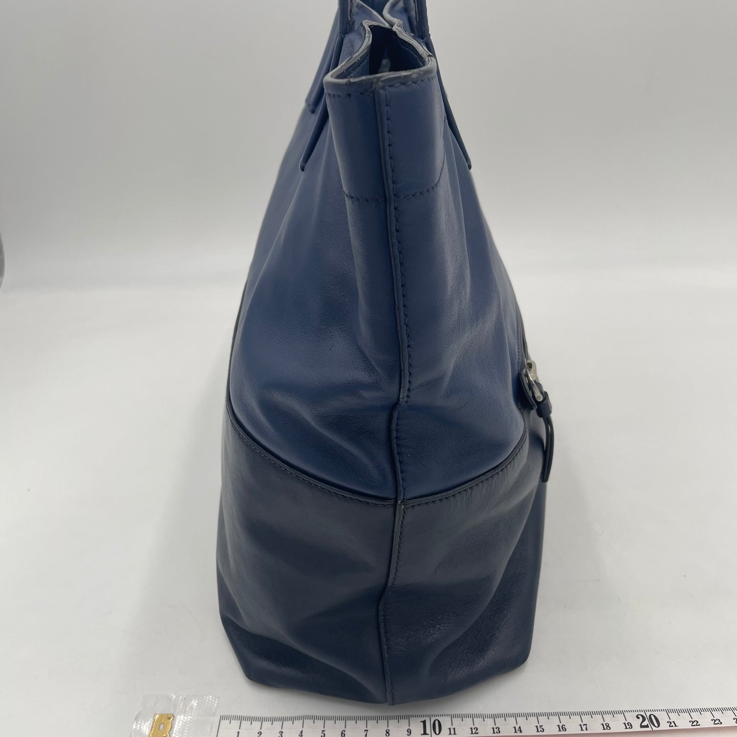 MIUMIU totebag