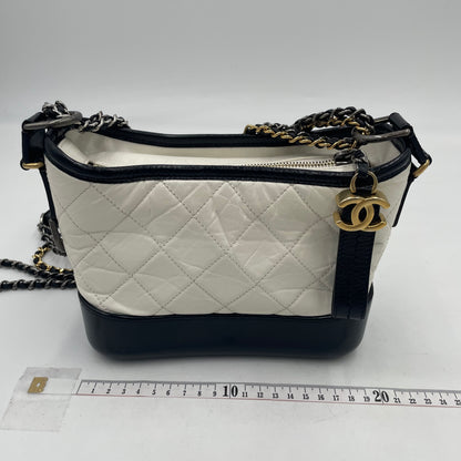 CHANEL Gabrielle Chain Shoulder Bag