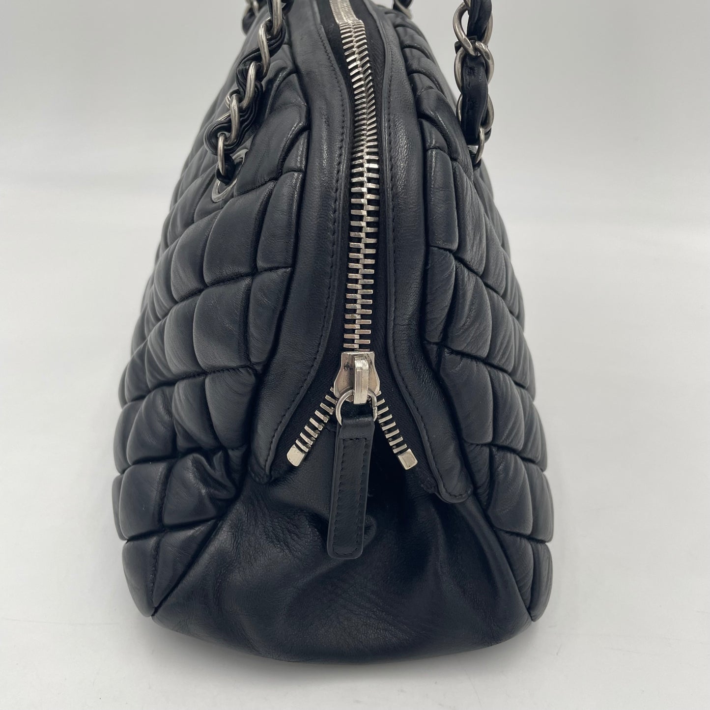 CHANEL Quilted Lambskin Chain Shoulder Bag