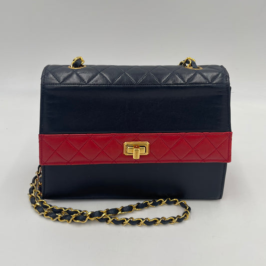 CHANEL Bicolor Quilted Chain Shoulder Bag Navy × Red