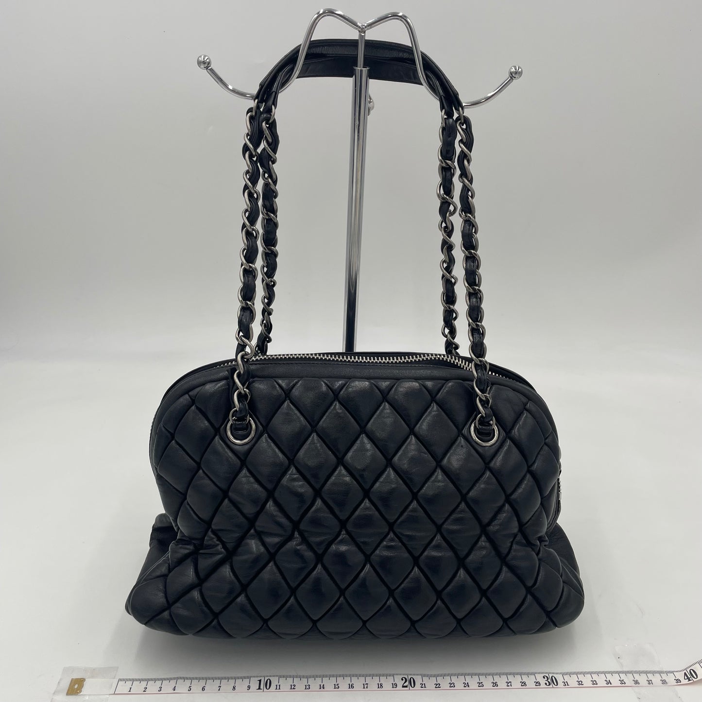 CHANEL Quilted Lambskin Chain Shoulder Bag