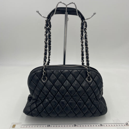 CHANEL Quilted Lambskin Chain Shoulder Bag