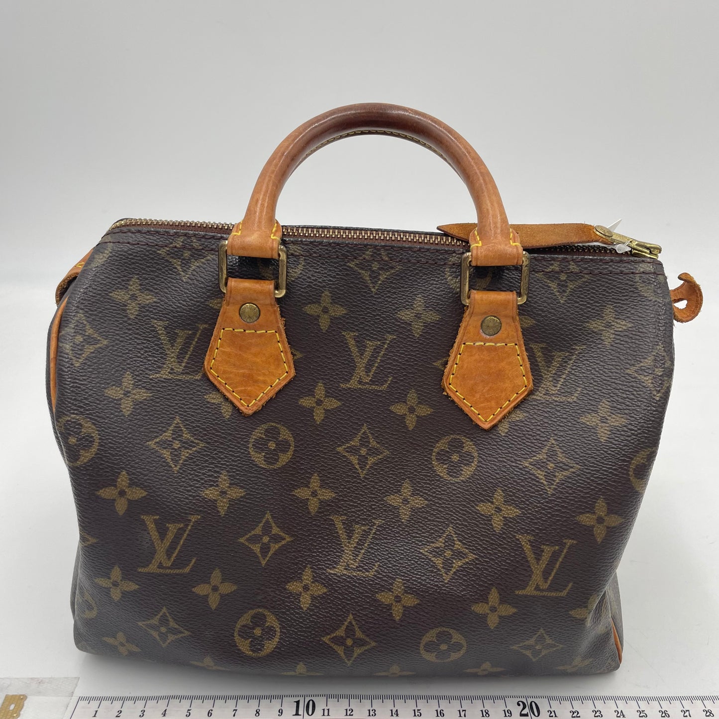 LV  MCM shoulder
