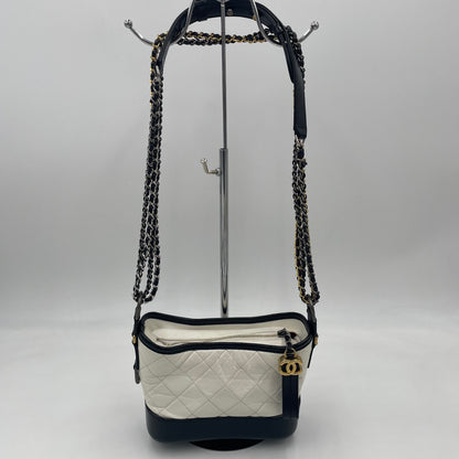 CHANEL Gabrielle Chain Shoulder Bag