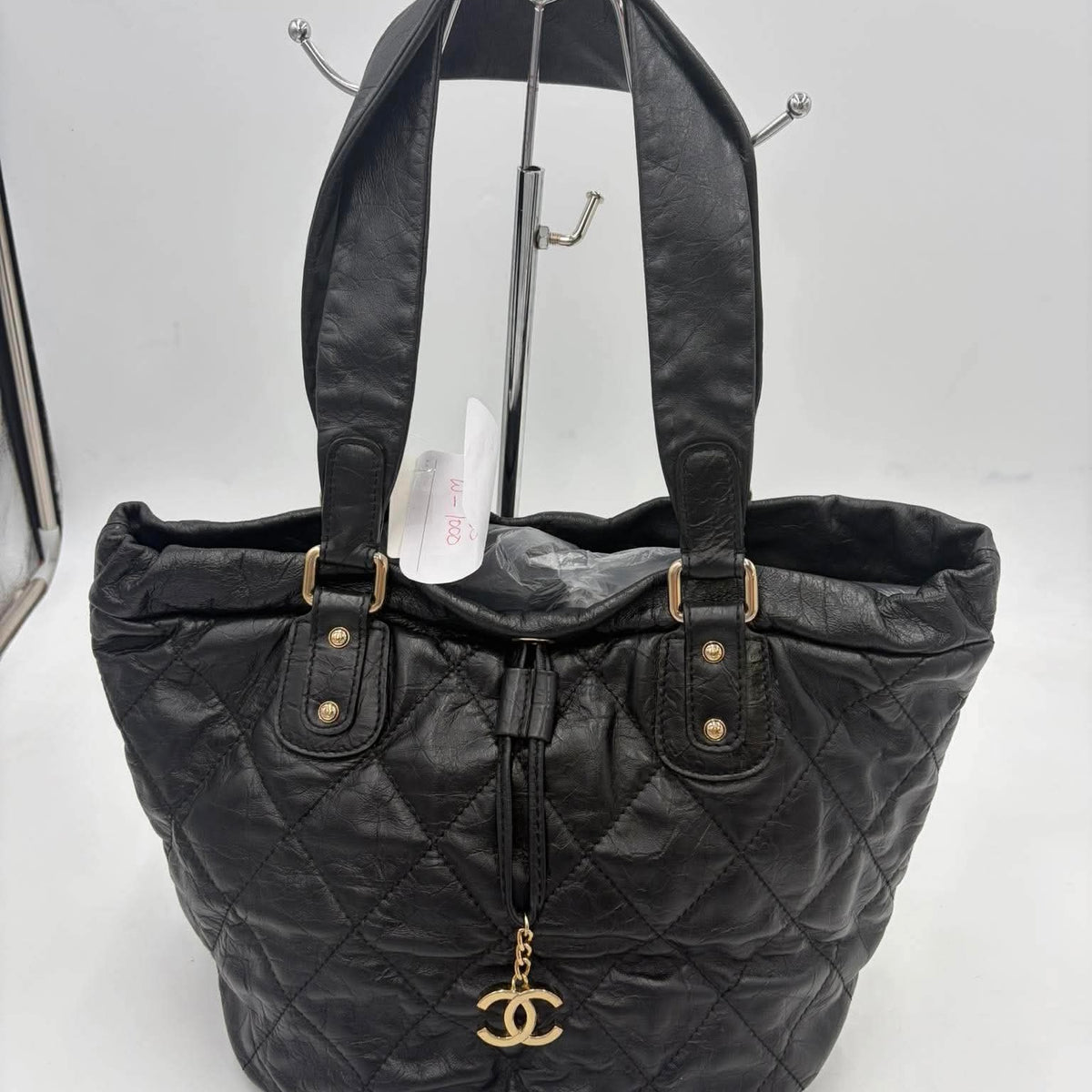 CHANEL tote