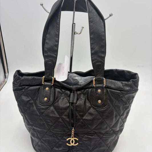 CHANEL tote