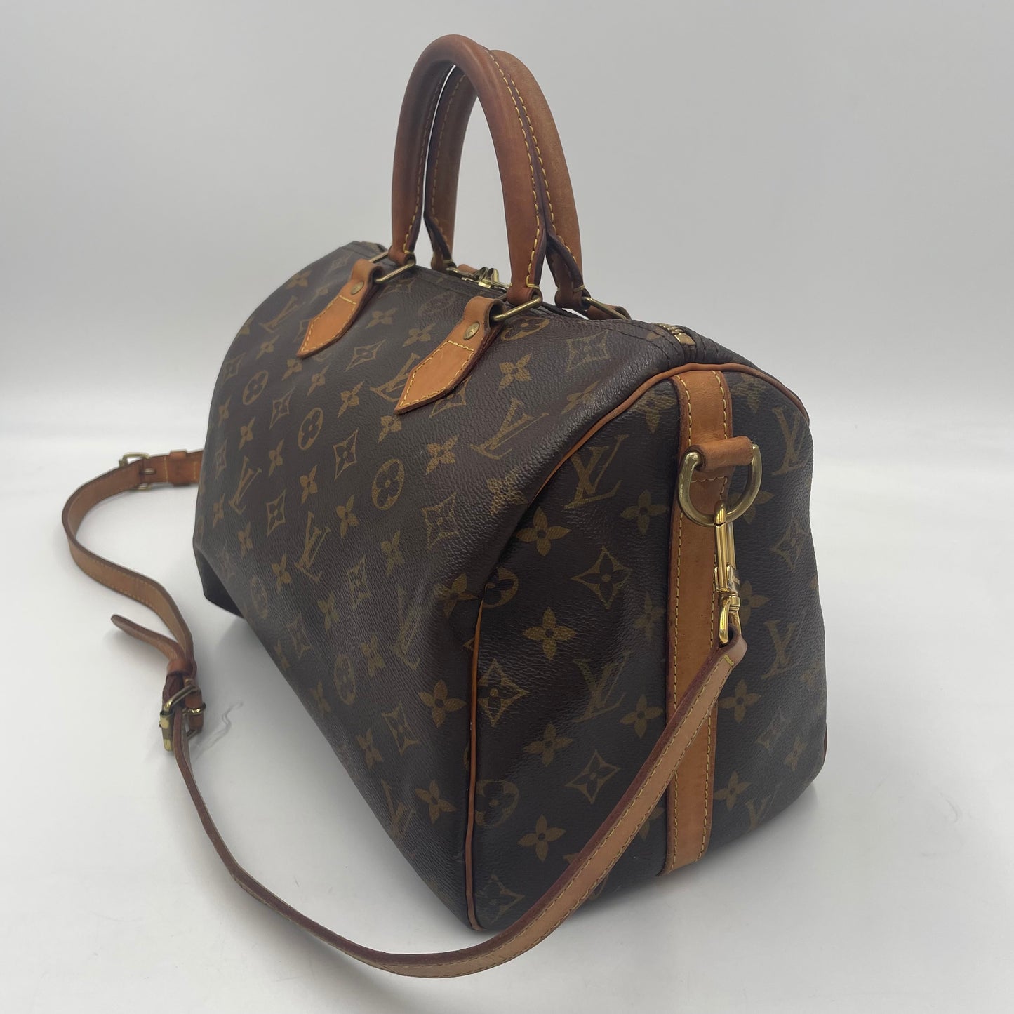 LOUIS VUITTON Monogram Speedy Bandoulière 30