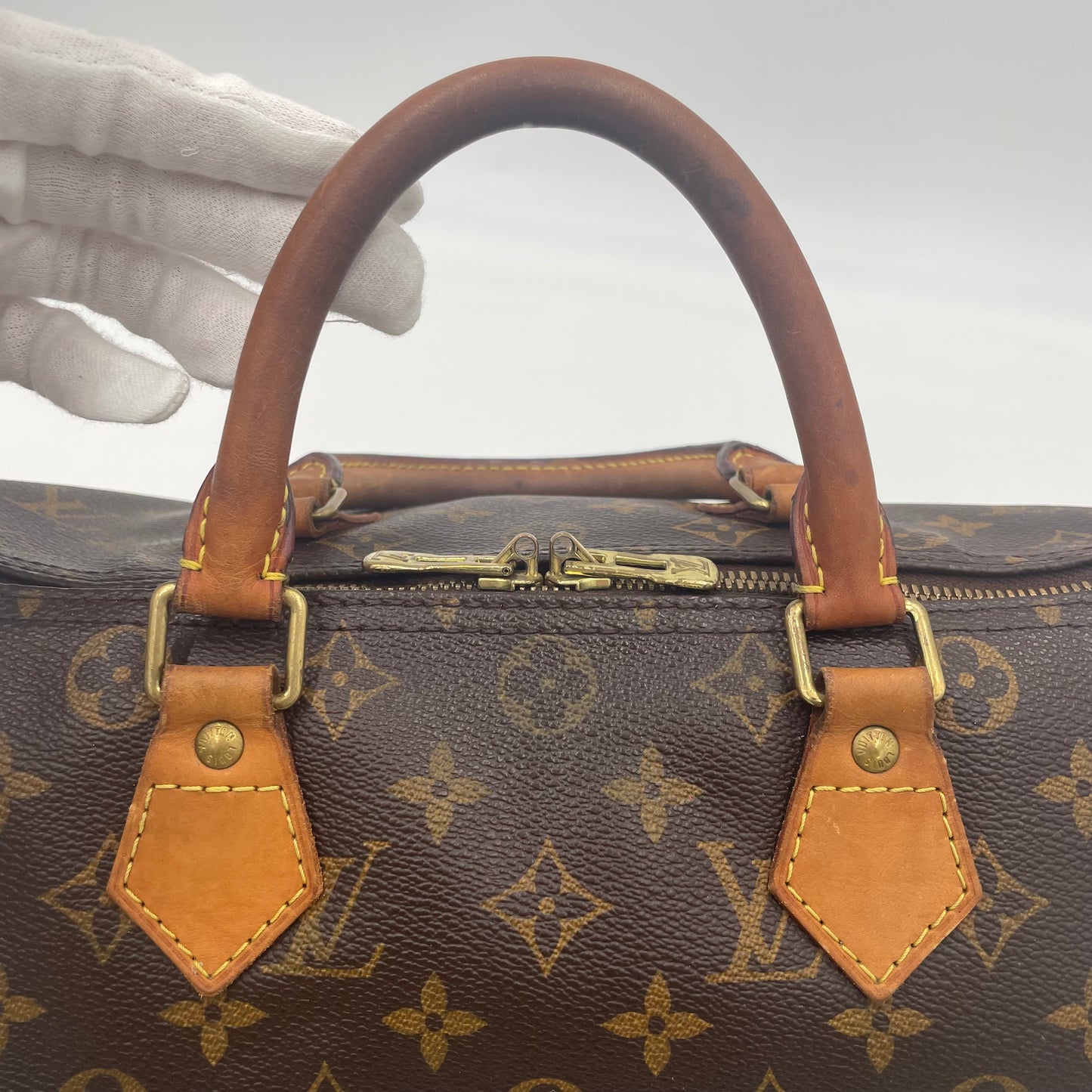 LOUIS VUITTON Monogram Speedy Bandoulière 30